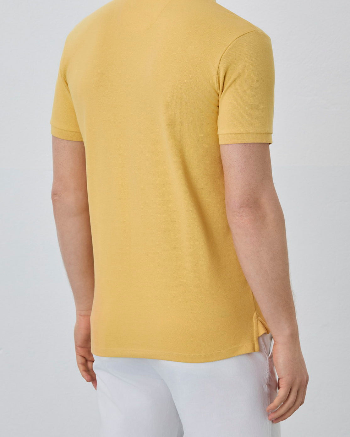 Amarelo