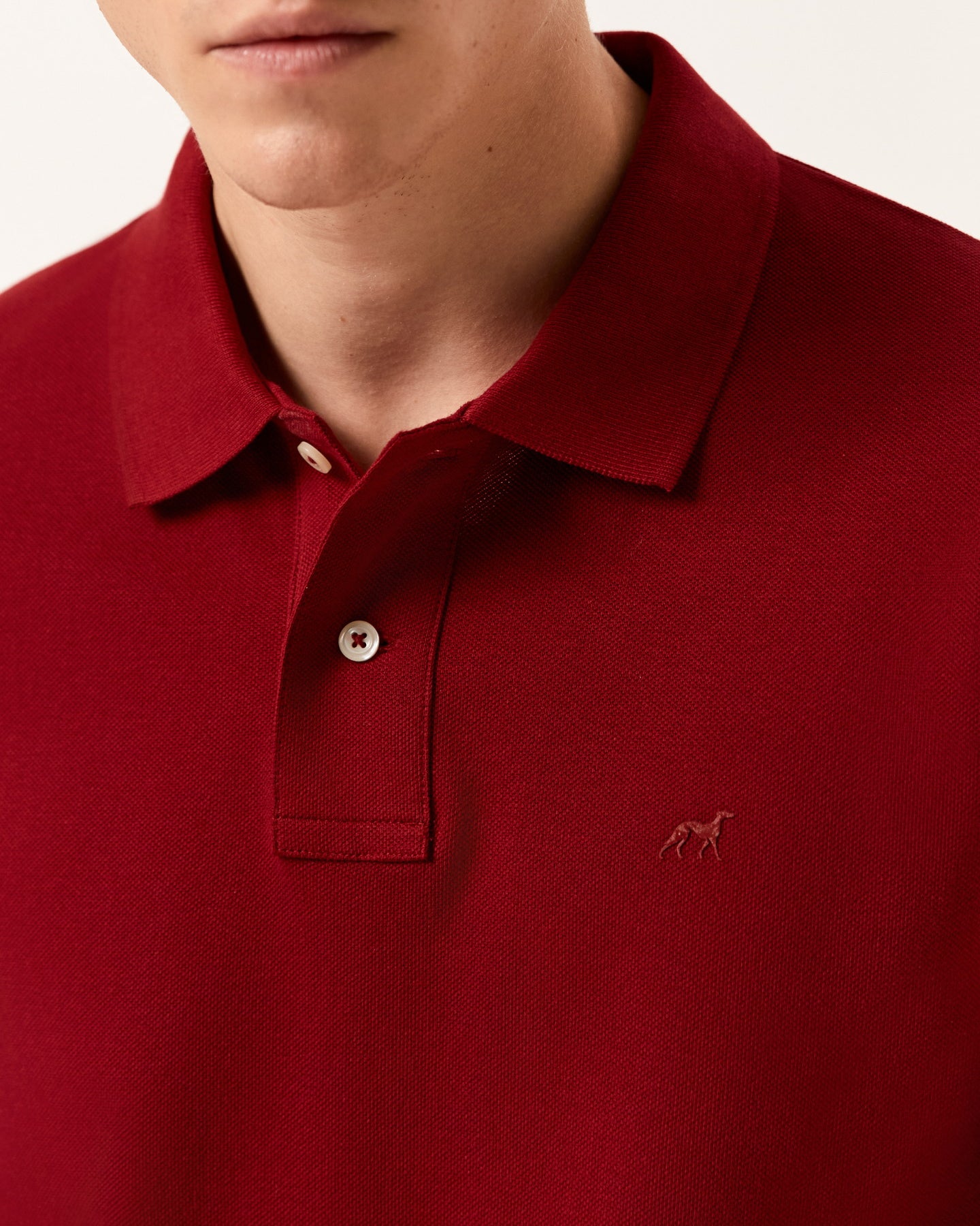 Vermelho Escuro