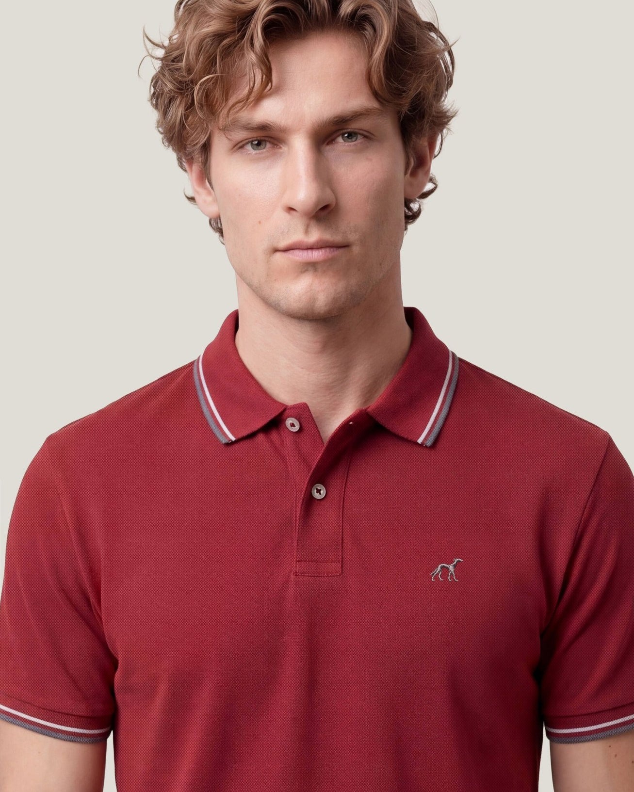 Vermelho Escuro (AI)