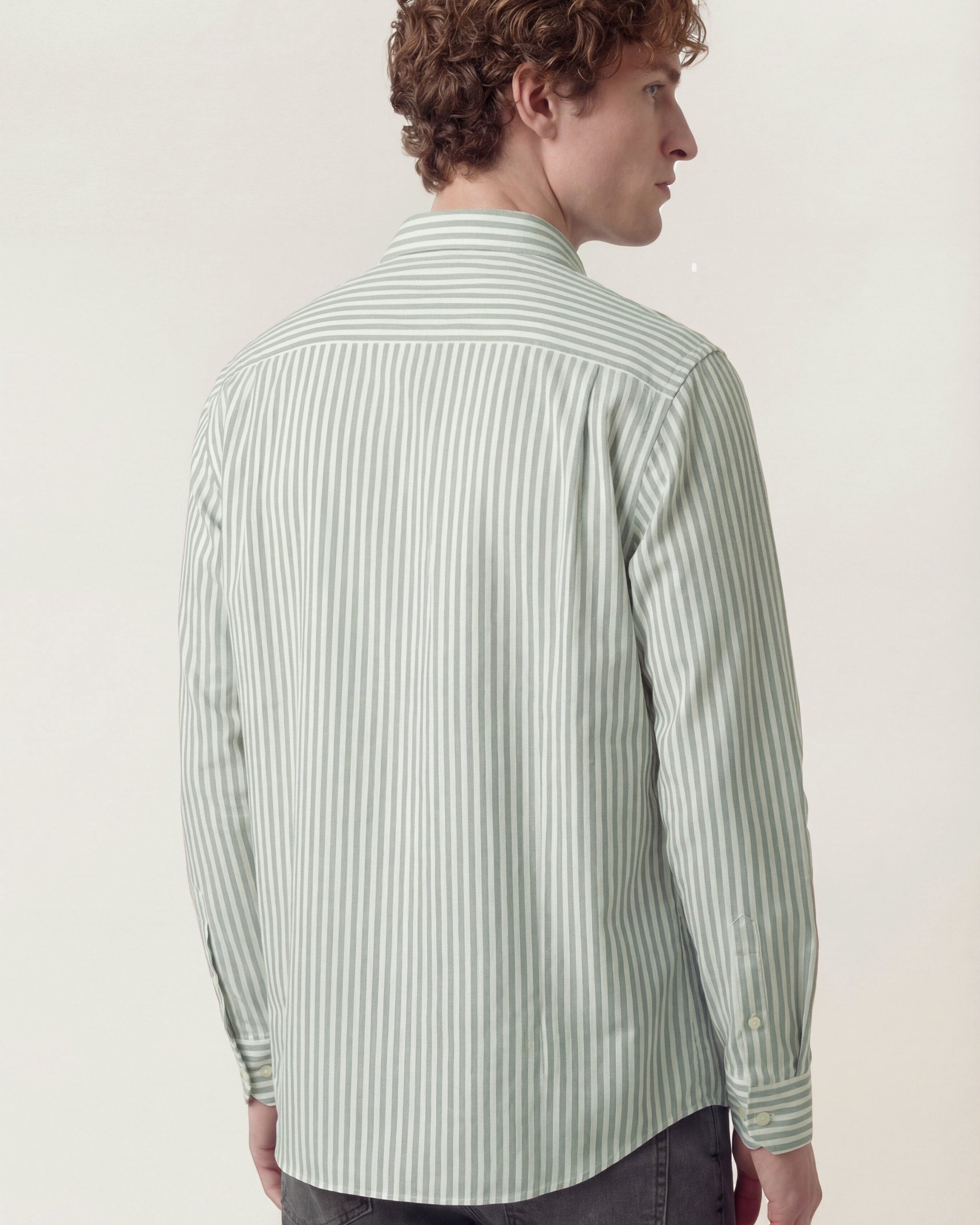 Cinzento Escuro (AI)