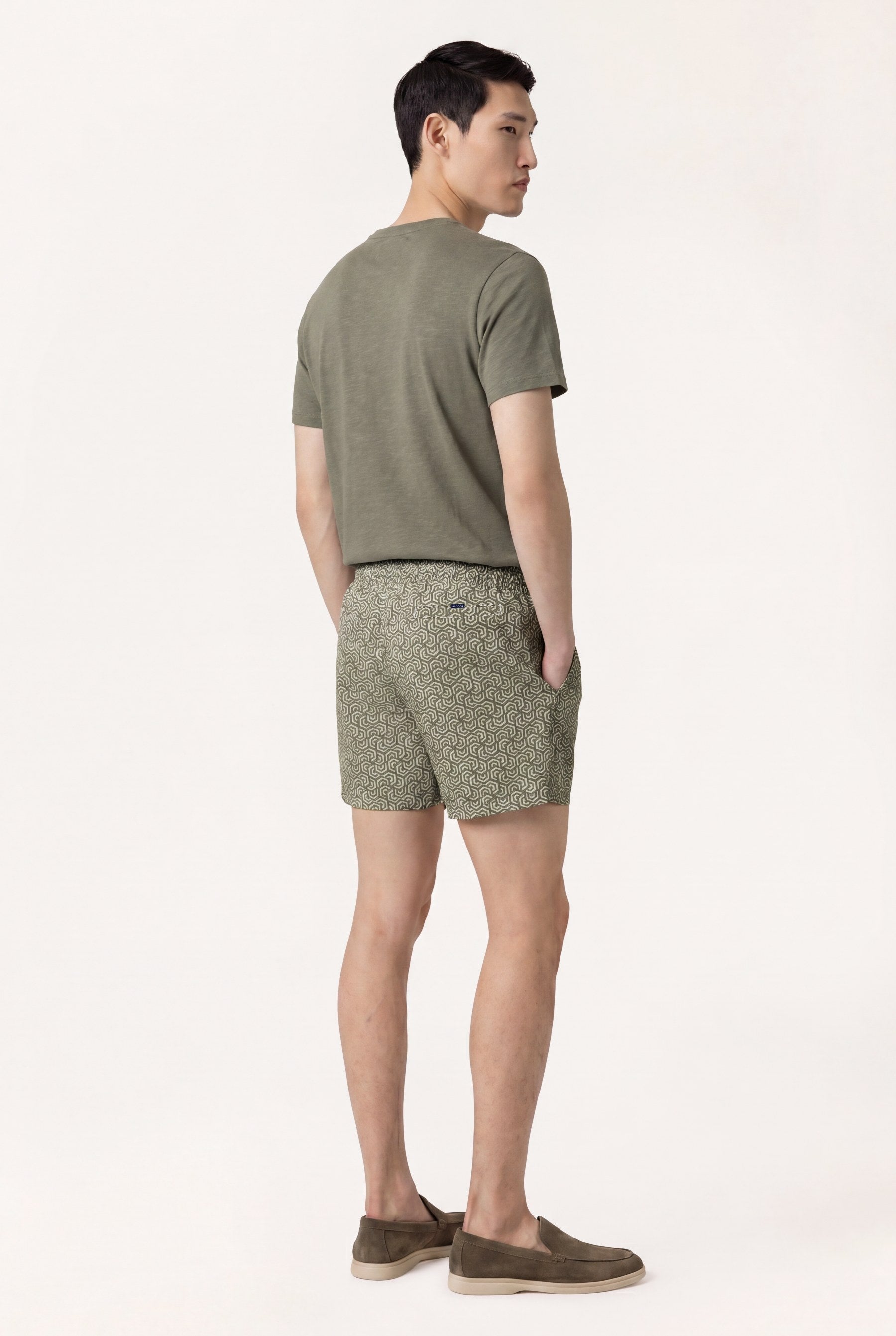 Khaki Claro (AI)