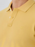 Amarelo