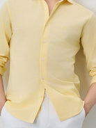 Amarelo