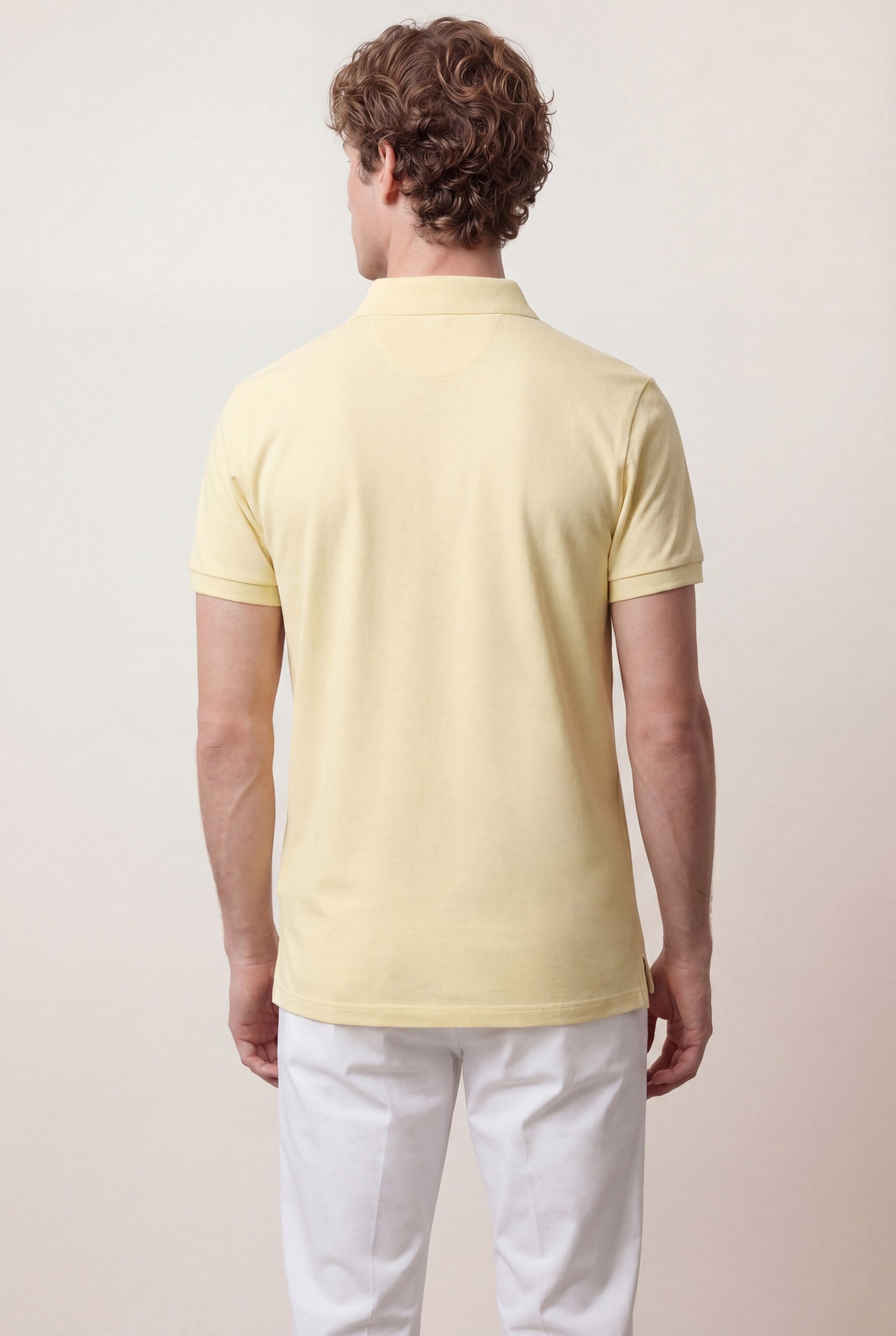 Amarelo Claro (AI)