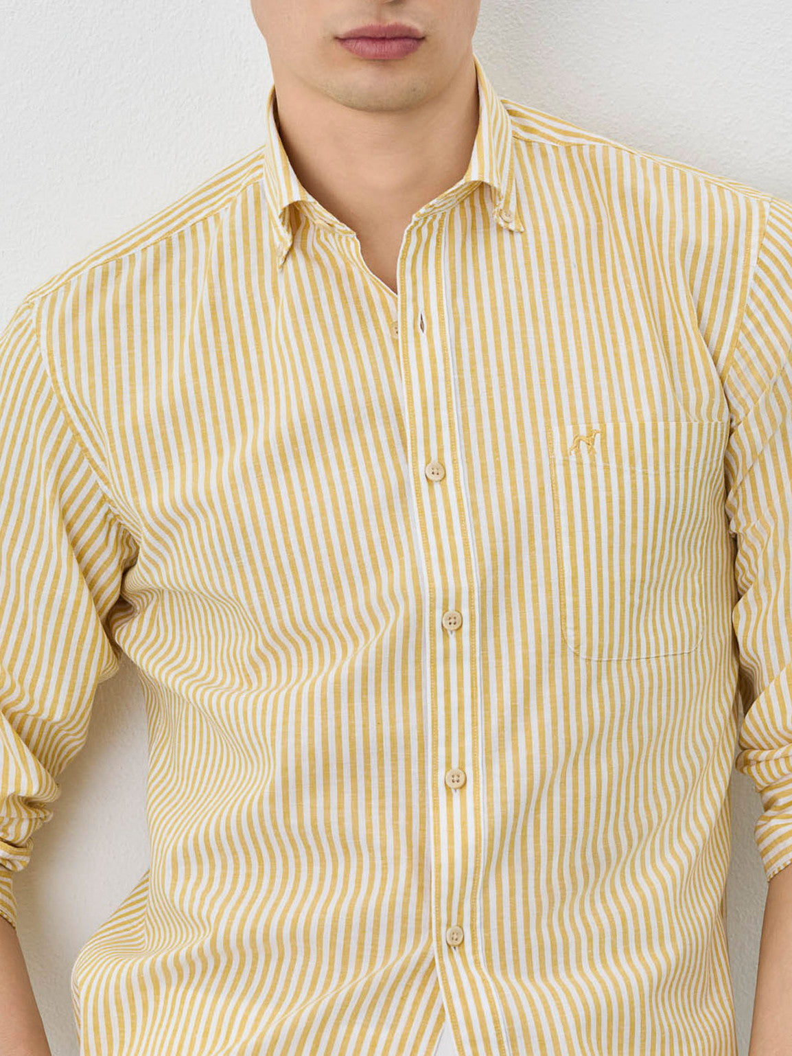 Amarelo